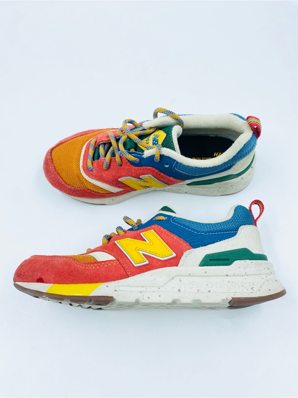 NB New Balance 997H Suede Varsity Sneakers youth 2 EUC Multicolor